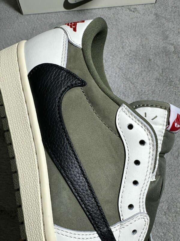 Travis Scott x Air Jordan 1 Low OG “Medium Olive” cache | Duplicate