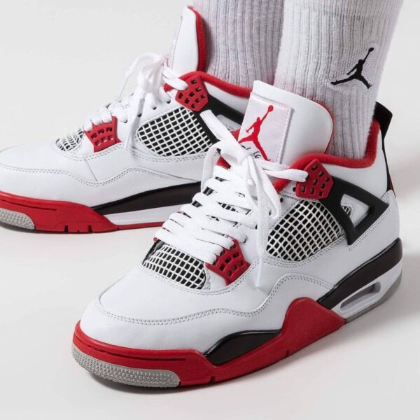 Jordan 4 Retro OG 'Fire Red' 2020