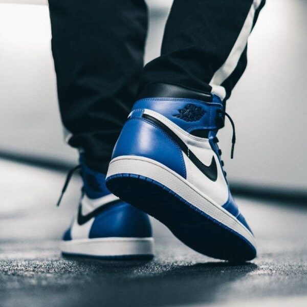 Air Jordan 1 Retro High OG Game Royal