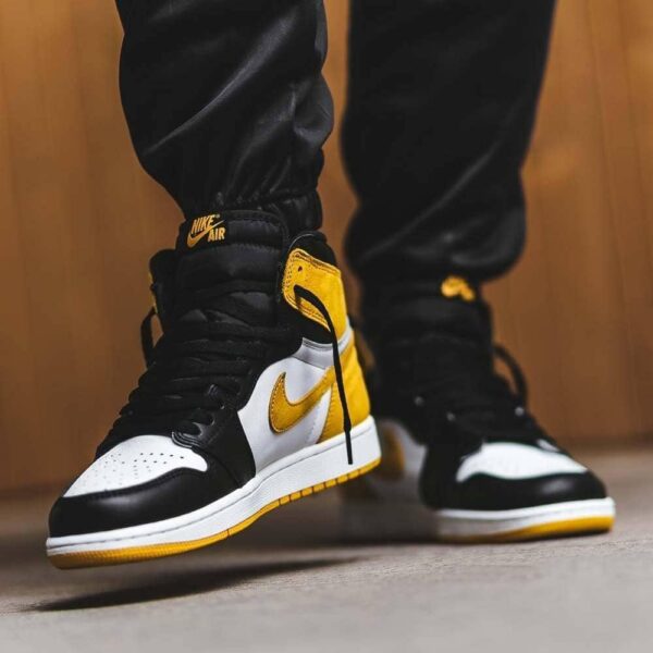 Jordan 1 Retro High OG "Yellow Ochre"