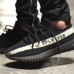 YZY Boost 350 V2 Black-White