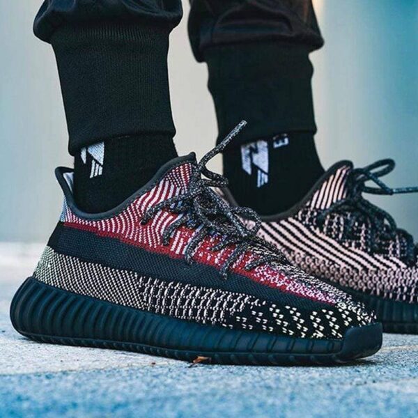 YZY Boost 350 V2 'Yecheil Non-Reflective'