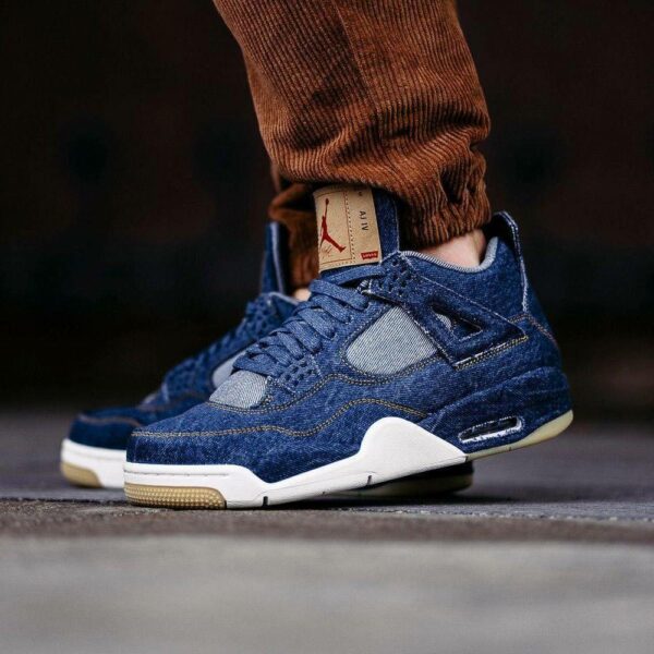 Levis x Jordan 4 Retro "Navy"