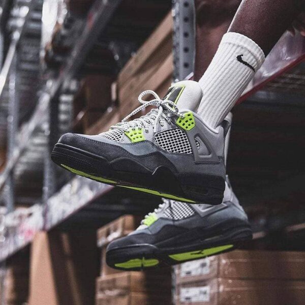 Jordan 4  Retro SE 'Neon 95'