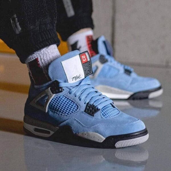 Jordan 4  Retro 'University Blue'