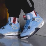 Jordan 4  Retro 'University Blue'