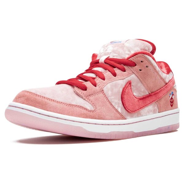 StrangeLove x Nike Dunk Low SB 'Valentine's Day'