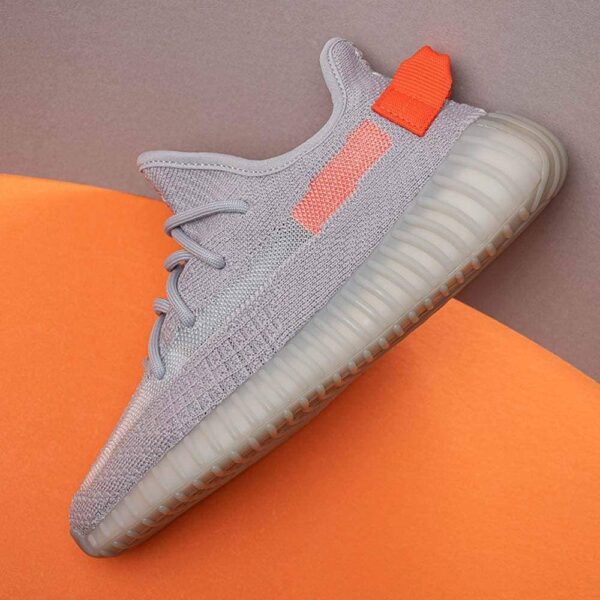 YZY  Boost 350 V2 'Tail Light'